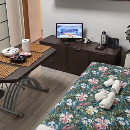 Lovely Basement Trevi Fountain Рим Экстерьер фото