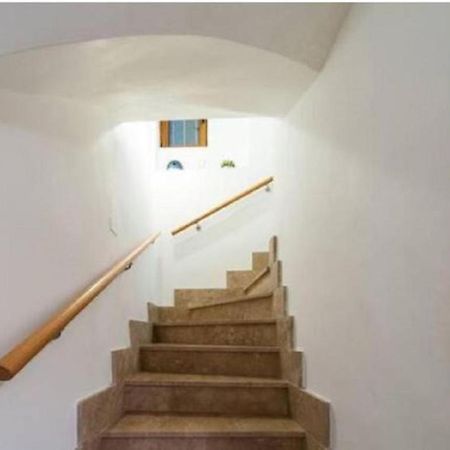Lovely Basement Trevi Fountain Рим Экстерьер фото